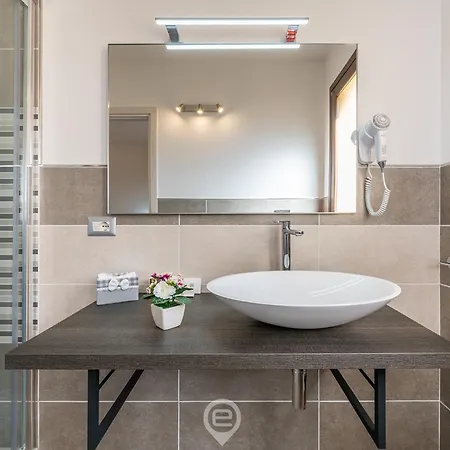 Villa Estay - Monica