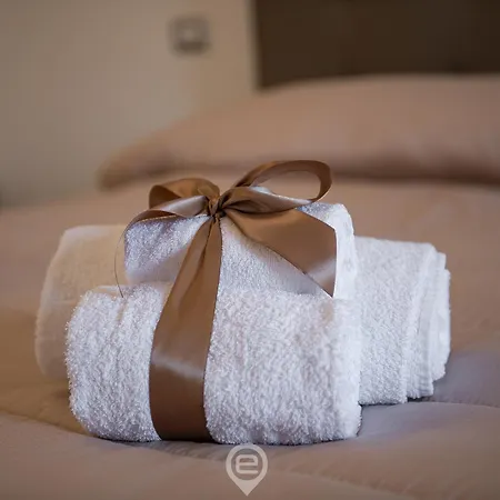 Estay - Monica *